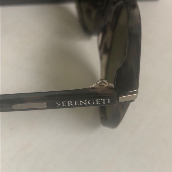 Serengeti Leonora Sunglasses PolarizedDark Grey Frame .